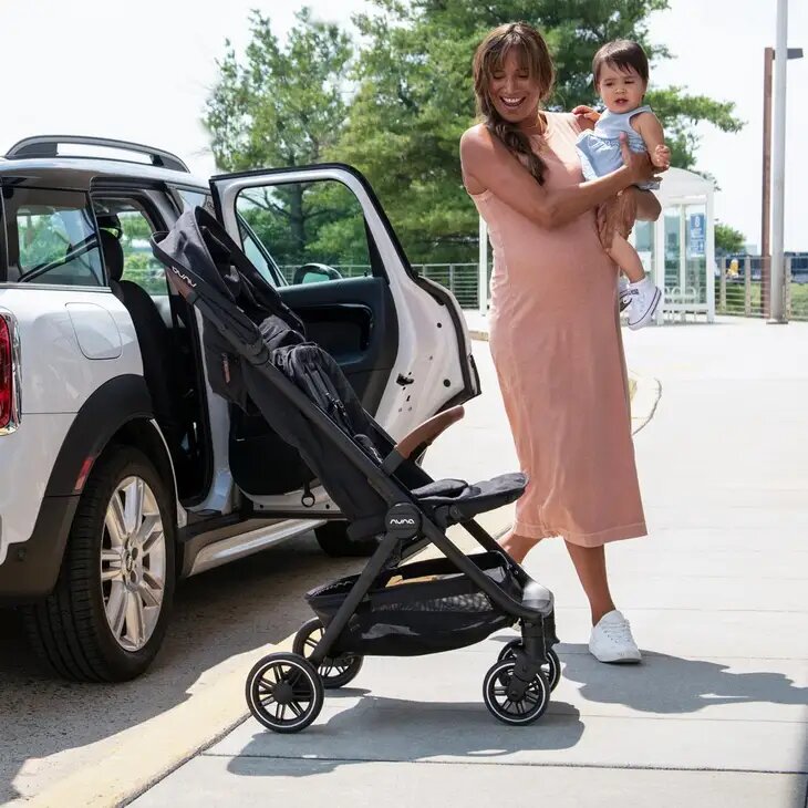 NUNA TRVL Stroller - Caviar
